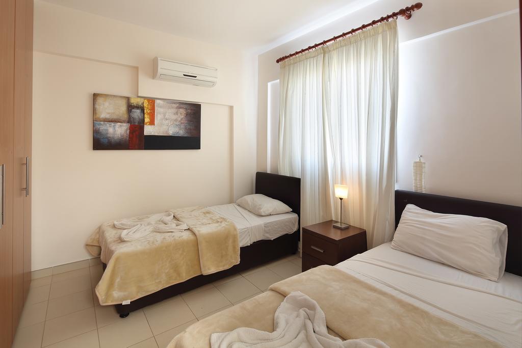 Adamou Gardens Apartment Пафос Екстериор снимка
